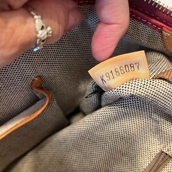 Dooney & Bourke Redish Leather Satchel with Tan Straps and Zipper Pulls EUC - Picture 11 of 17